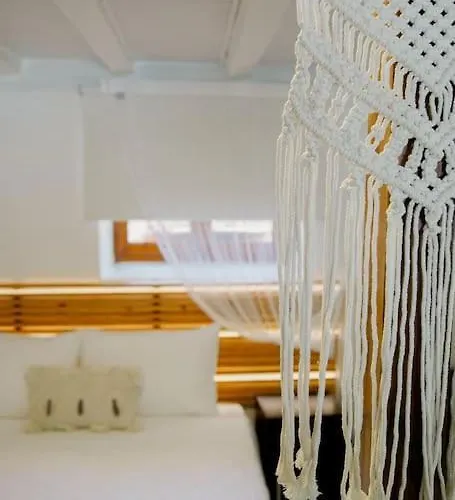 Yard- Family Retreat Appartement Corinth